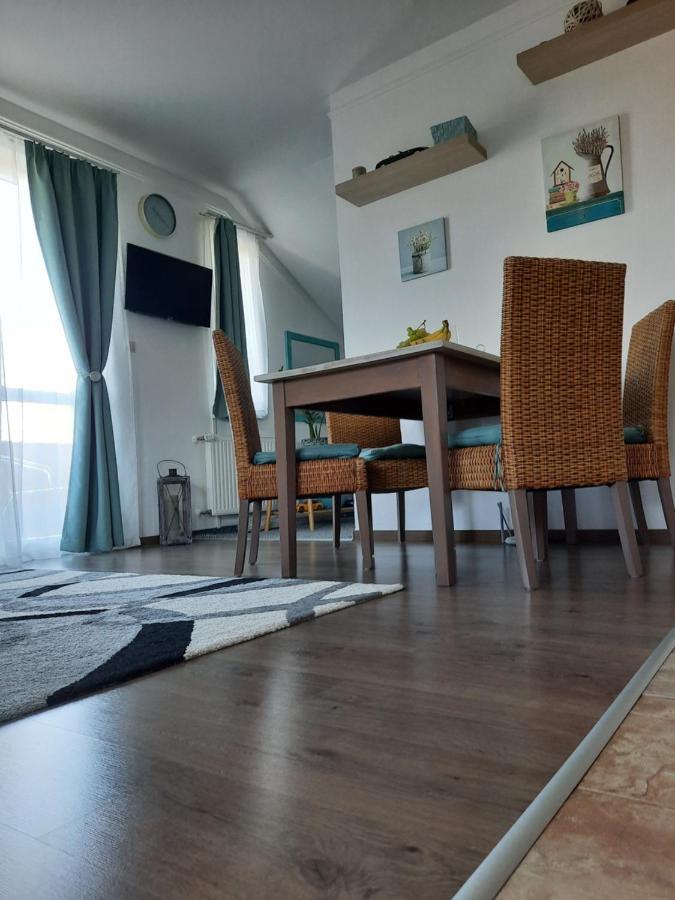 Kamilla Apartman Villapark Buk Exterior photo