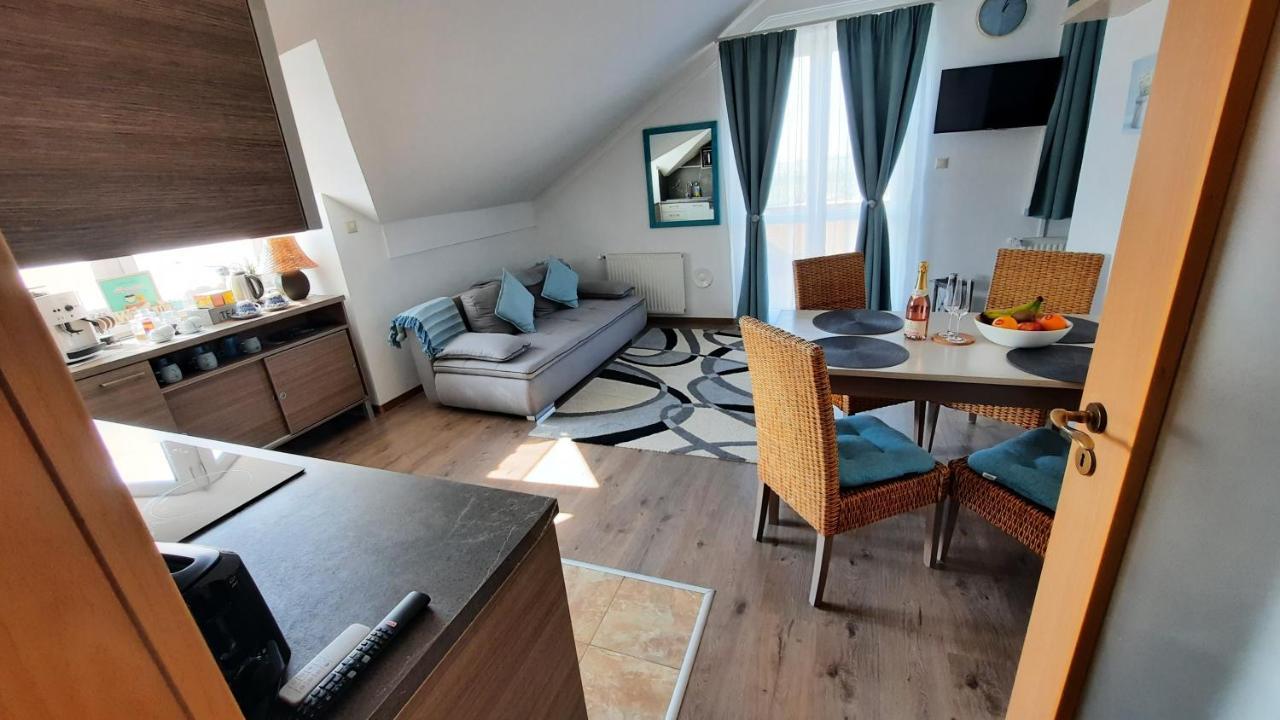 Kamilla Apartman Villapark Buk Exterior photo